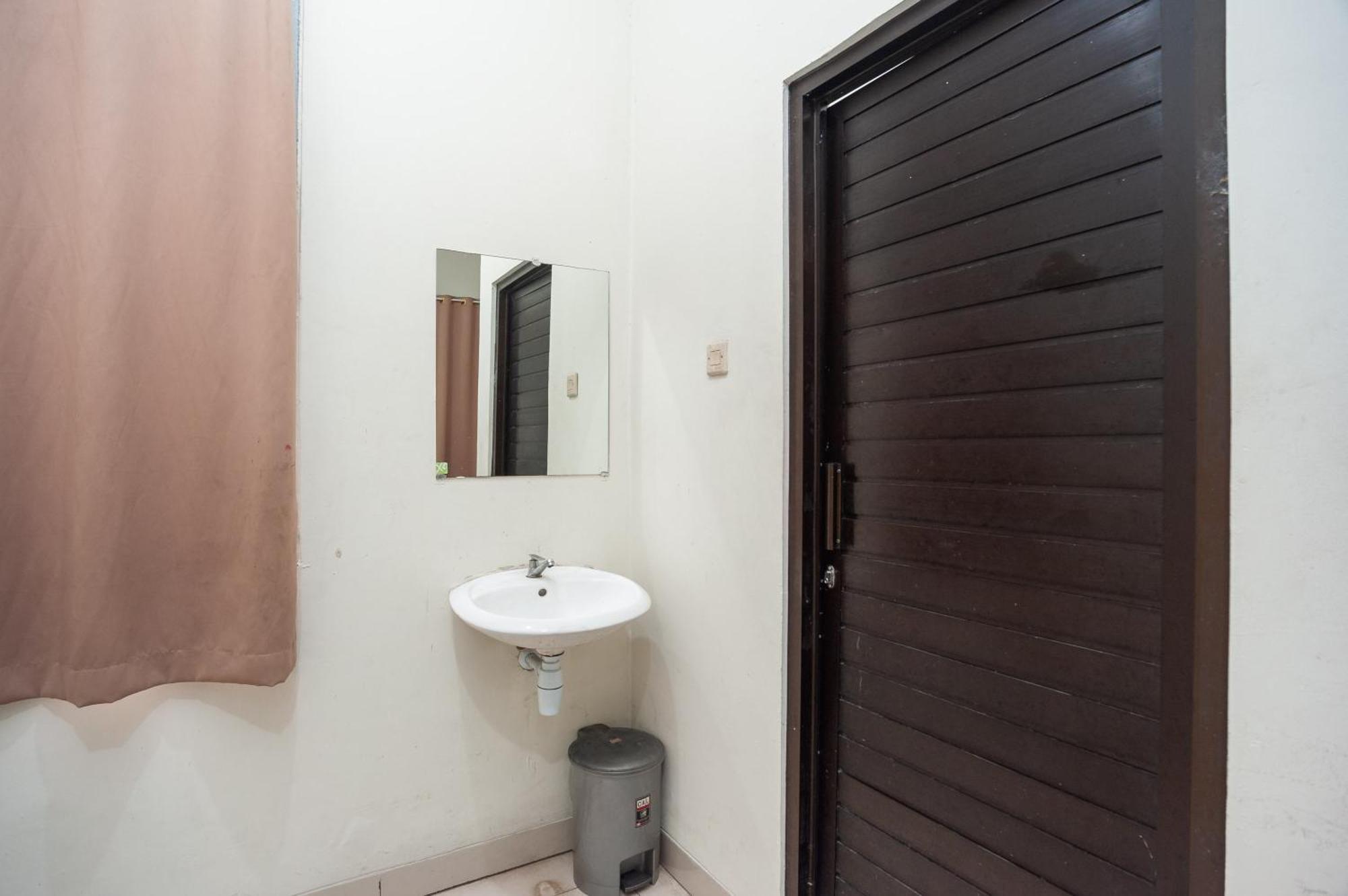 Reddoorz Plus Near Rs Pmi Bogor Exteriér fotografie