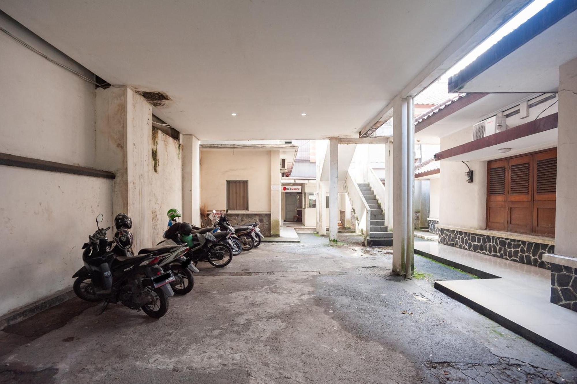 Reddoorz Plus Near Rs Pmi Bogor Exteriér fotografie