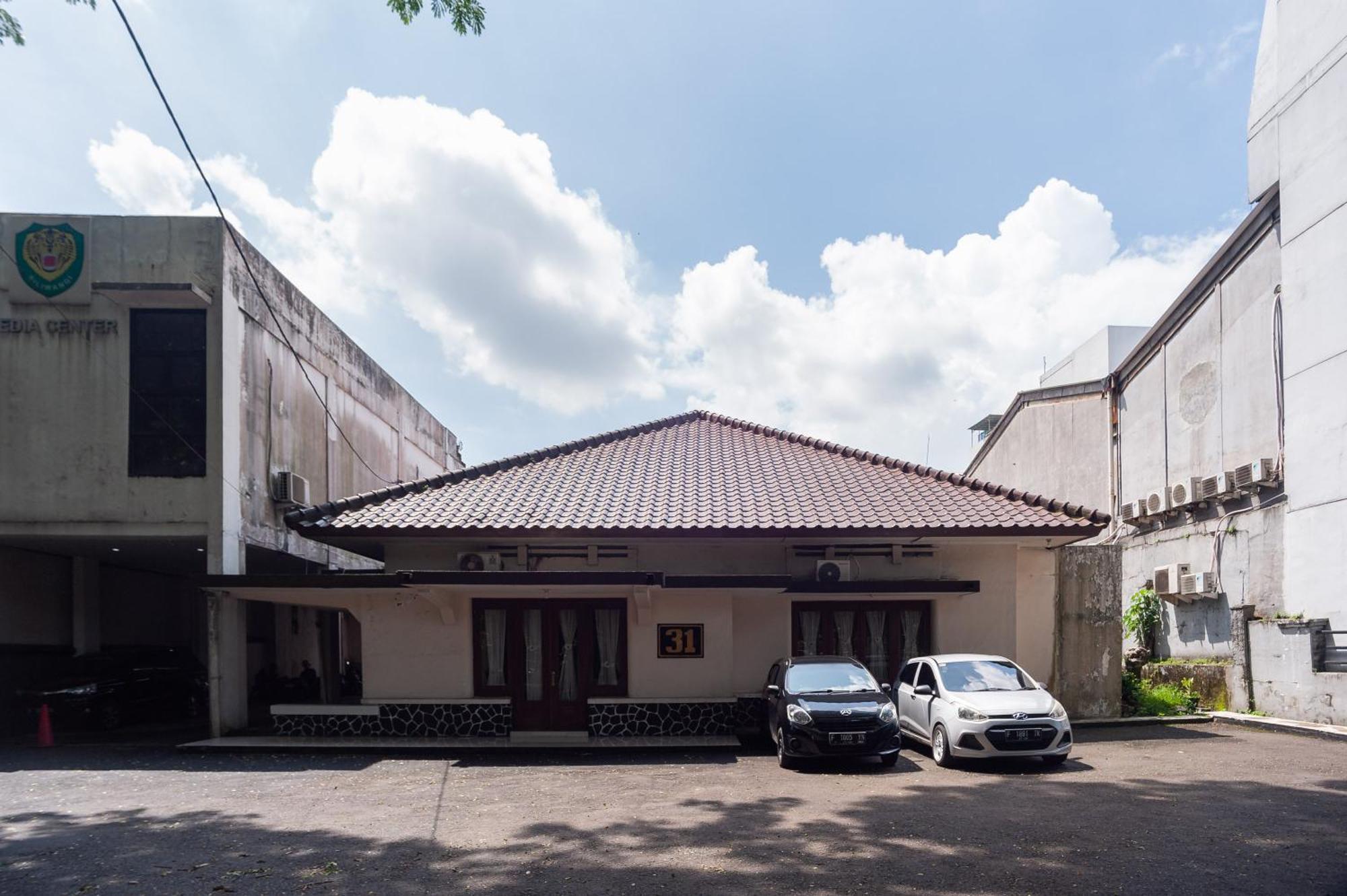 Reddoorz Plus Near Rs Pmi Bogor Exteriér fotografie