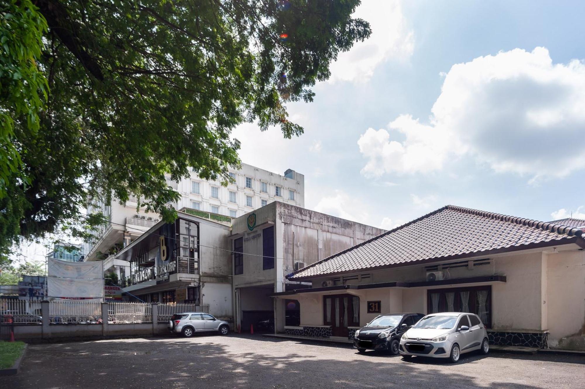 Reddoorz Plus Near Rs Pmi Bogor Exteriér fotografie